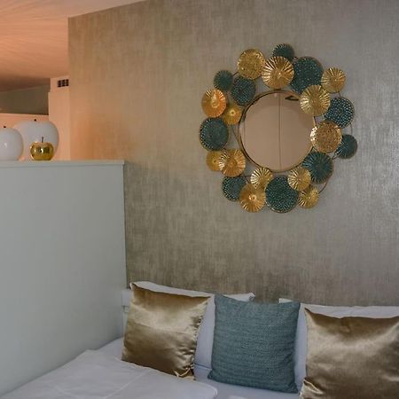 Moderne Ferienwohnung Merano Luaran gambar